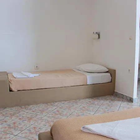 Апарт-отель Parasporos Village 4*
