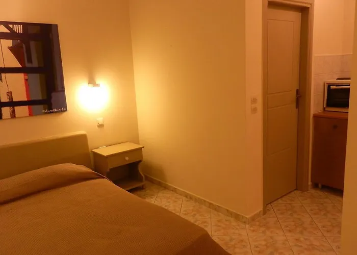 Parasporos Village 4* Adamantas (Milos)