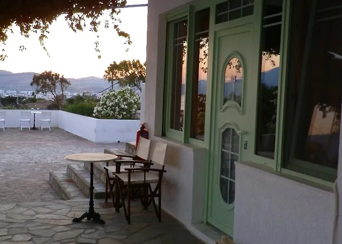 Apartahotel Parasporos Village