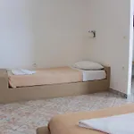 شقة فندقية Parasporos Village 4*
