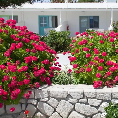 Parasporos Village 2* Adamantas (Milos)