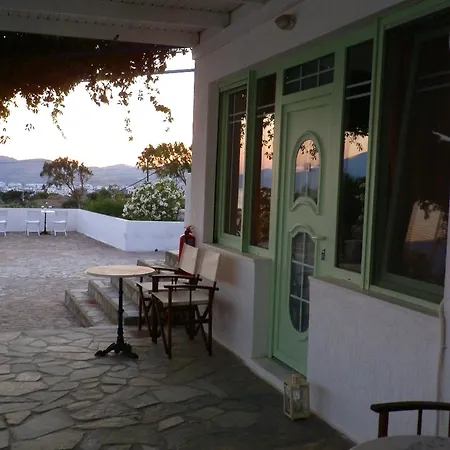 Aparthotel Parasporos Village