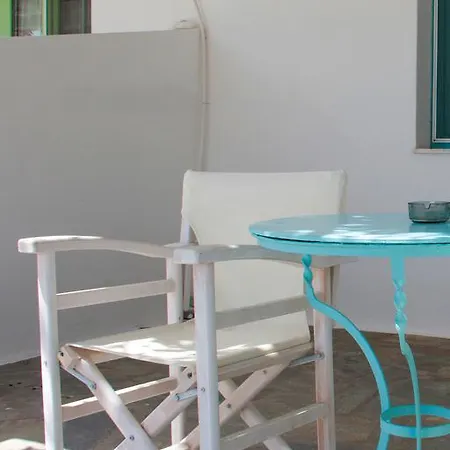 Parasporos Village Adamantas (Milos)