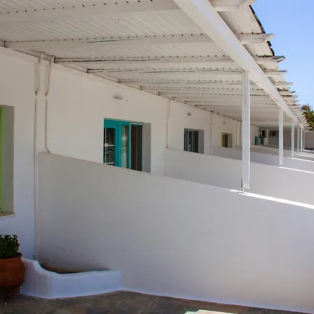 Parasporos Village