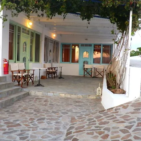 Parasporos Village Adamantas (Milos)