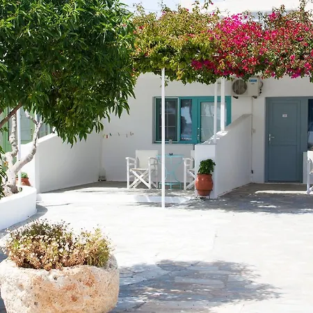 Parasporos Village