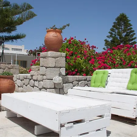 Parasporos Village Adamantas (Milos)